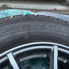 取引き中　中古スタッドレスタイヤTOYOGARITGIZ185/65R15アルミホイール付きの画像