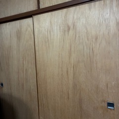 ベニヤ板の扉の画像