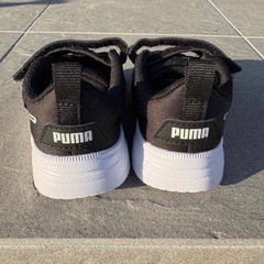 お値下げ！美品！PUMA プーマ　キッズ　ベビーシューズ　黒　入園の画像