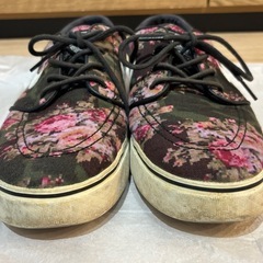 NIKE SB ステファン・ジャノスキー フローラル柄 スニーカーの画像