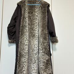 フェイクファー付きナイロンコートの画像