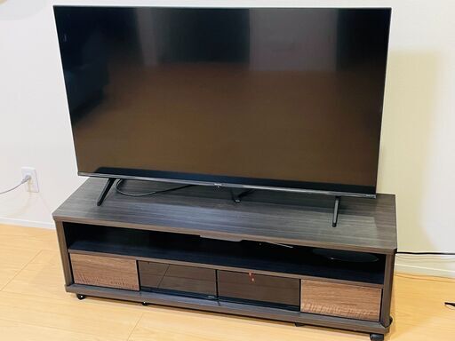 【購入者確定済み】【美品】総額10万超 → 4.0万！　ほぼ未使用の50型4Kテレビ＋台＋ソファ