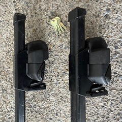 THULE  スーリー ベースキャリア バーの長さ126cmの画像