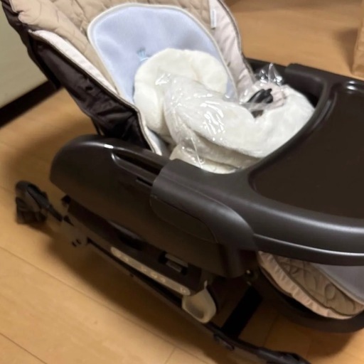 Combi コンビ   ネムリラ オートスウィング  おやすみダッコプラス エッグショック 電動ハイローチェア 