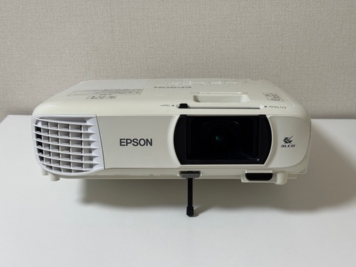 EPSON 箱付きプロジェクター　EH-TW650