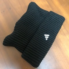 adidas ニット帽　ブラックの画像
