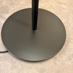 IKEA NYMÅNE ニーモーネ フロアランプ 3スポット, チャコール の画像