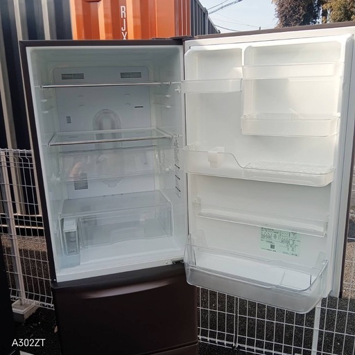 A019 送料設置無料Panasonic自動製氷機能付大型冷蔵庫365L (冷蔵庫