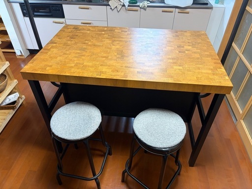 IKEA】ヴァドホルマ アイランドキッチン ラック、イス付き (りんりん