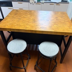 【IKEA】ヴァドホルマ アイランドキッチン ラック、イス付き
の画像