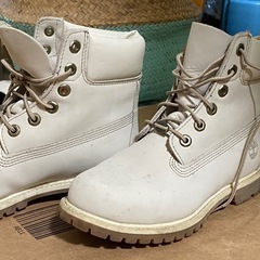 【希少・NZ購入】Timberland 6インチブーツ ホワイト 24cmの画像