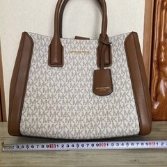 マイケルコース  MICHEAL KORS  ハンドバッグの画像