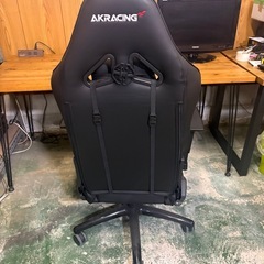 AK Racing ゲーミングチェアの画像