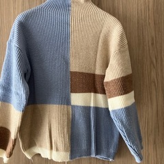 ブロックカラー タートルネックニットの画像