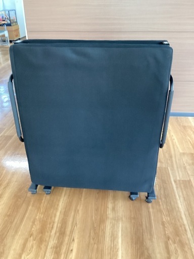 リクライニング式折りたたみベッド【町田市再生家具】253308