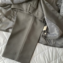 事務服　5号　ジャケットベストスカートパンツの画像