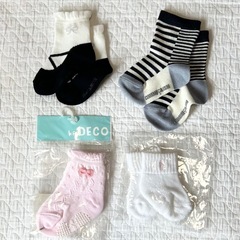ベビー　スタイ　ソックス　ヘアーバンド　肌着の画像