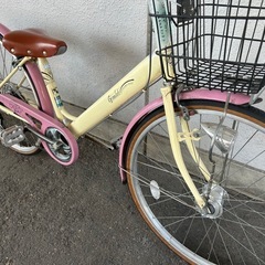 2J9  少し小さ目２６サイズ　身長１３５Cmくらいから　６段変速オートライト付　★自転車専門店の中古車です★　【消費税込み・防犯登録６００円込みの画像