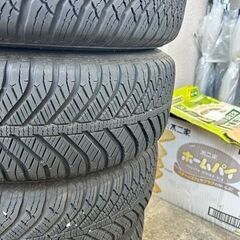 オールシーズンタイヤ/ホイール 4本セット 15インチ 6JJ PCD114.3 5穴 タイヤ195-65R15 です。ノア、ボクシー、ステップワゴン、セレナなどなど。。の画像