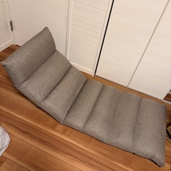 自由自在に動かせるリクライニングチェアの画像