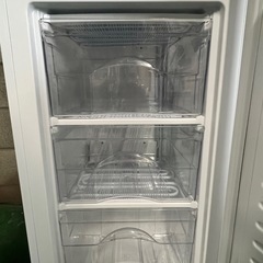 A802♠️配送設置可☑️ノンフロン1ドア冷凍庫2024年製☑️の画像