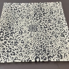 〈GIVENCHY〉角皿&マグカップの画像