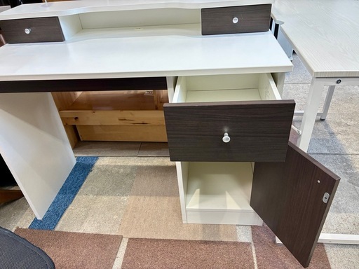 ニトリム デスクリエリサ デスク 机 中古 家具 買取 学生 