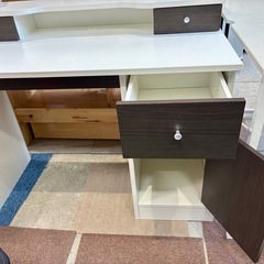 ニトリム デスクリエリサ デスク 机 中古 家具 買取 学生 の画像