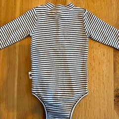 ストライプ柄ロンパース（birthday party）の画像