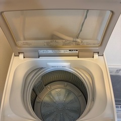 【美品】AQUA 全自動洗濯機 7.0kg 2022年製 3D Active Wash ガラストップ 動作良好の画像
