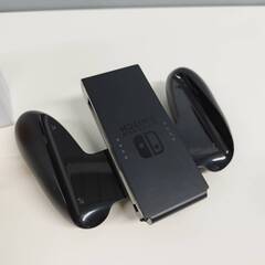 【未使用に近い】Nintendo Switch Joy-Con/ネオンオレンジ・パープル/グリップセット！の画像