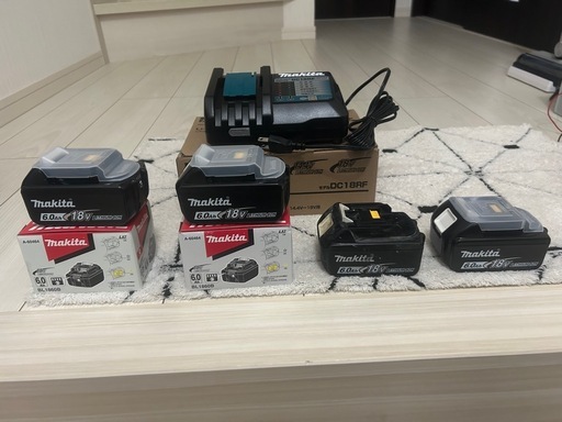 マキタ18v6aバッテリー4つ充電器