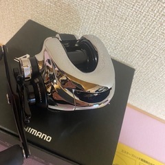 美品シマノ アンタレス 12 HG ベイトリール右の画像