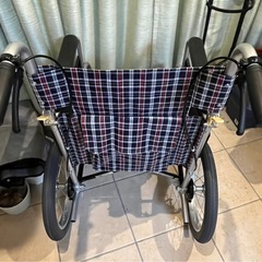 介助用車椅子  の画像
