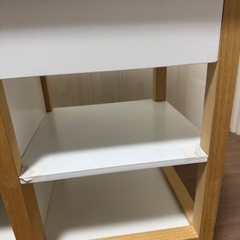 おもちゃの木製キッチンの画像