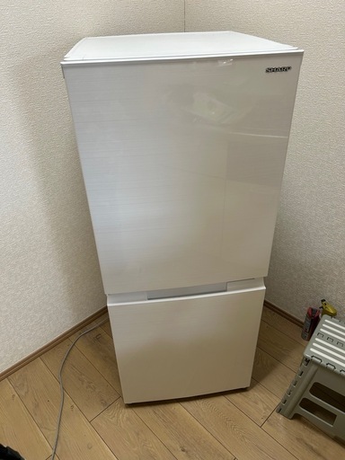 決定）シャープ　ノンフロン冷凍冷蔵庫　SJ-D15G-W