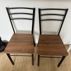 ヴィンテージ風ダイニングテーブルチェアセットの画像