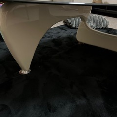 ガラステーブルの画像