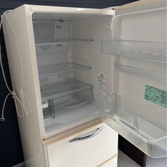 日立冷蔵冷凍庫の画像