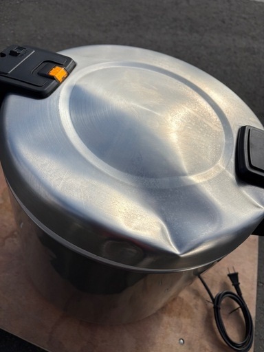 ■中古品 タイガー電子ジャー JHC-900A 9.0L 100V 2020年 480ｘ390ｘ405ｍｍ 凹みあり 厨房 動作問題なし■