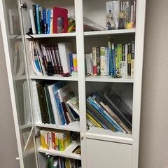 IKEAの本棚の画像