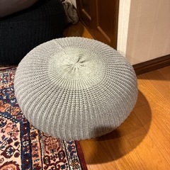 クッション4つ　　イケアの画像