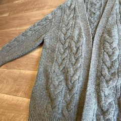 新品未使用　ケーブルオーバーサイズカーディガン ニットカーディガン　鍵あみの画像