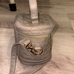 可愛いバニティバックの画像