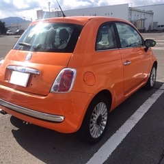 FIAT500 300台限定車「アランチャ」の画像