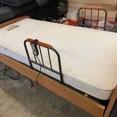 ニトリ 電動リクライニングベッド マットレスセット 介護ベッド の画像