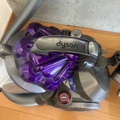 Dyson DC26 サイクロン式掃除機 パープルの画像