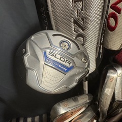 テーラーメイド中心 ゴルフクラブセットの画像