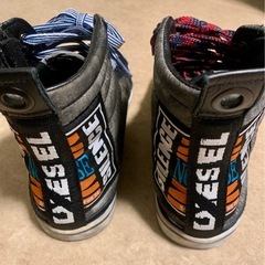 DIESEL ハイカットスニーカー の画像