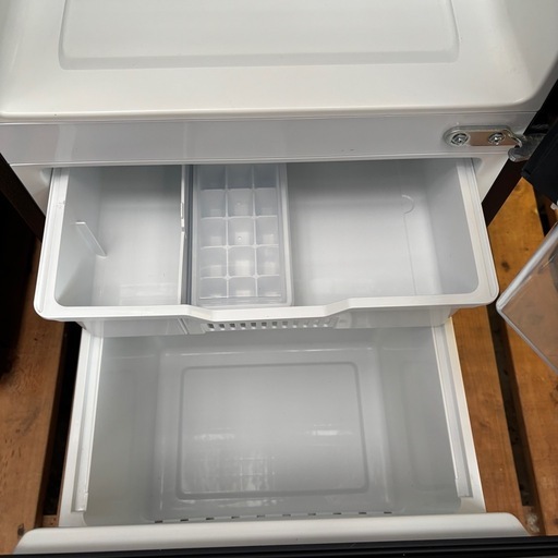 ?福岡市東区配送設置無料?【⭐️全額返金保証⭐️】　ハイセンス 冷蔵庫 幅48.1cm 162L ブラック HR-D16FB 2ドア 